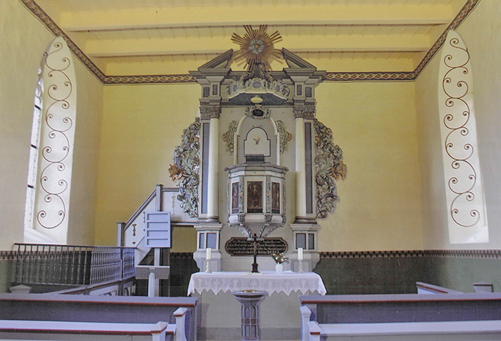 Denkmalpflege-kirche-schoenermark-altar